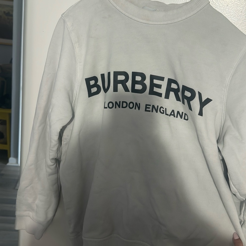 Burberry crewneck sweater